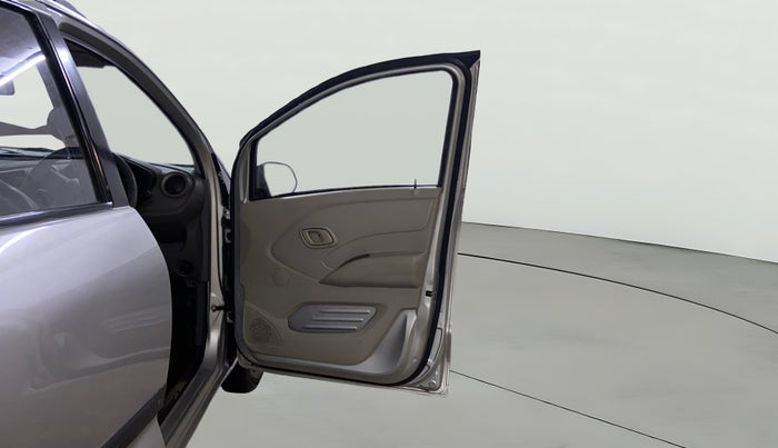 2016 Datsun Redi Go T (O), Petrol, Manual, 79,431 km, RHS Front Door