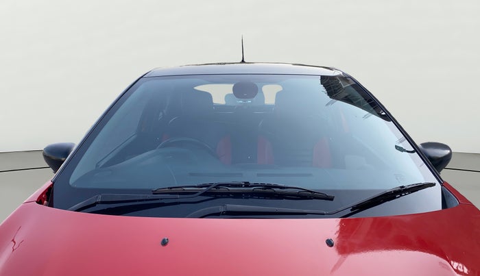 2018 Renault Captur RXT PETROL, Petrol, Manual, 42,499 km, Front Windshield