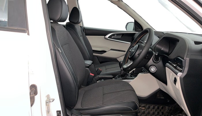 2024 KIA CARENS Prestige 1.5 Petrol 7 STR, Petrol, Manual, 6,378 km, Right Side Front Door Cabin