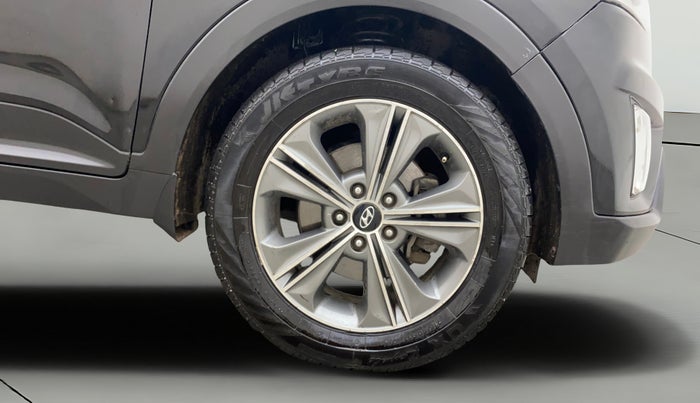 2017 Hyundai Creta SX PLUS AT 1.6 DIESEL, Diesel, Automatic, 96,995 km, Right Front Wheel