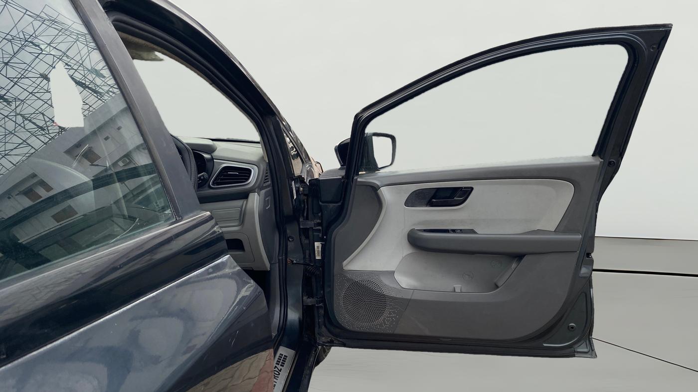 2020 Tata ALTROZ XE PETROL, Petrol, Manual, 28,442 km, RHS Front Door