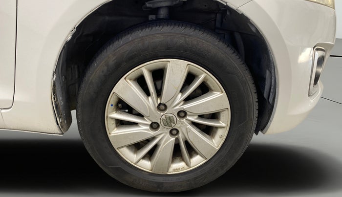 2016 Maruti Swift ZXI, Petrol, Manual, 99,786 km, Right Front Wheel