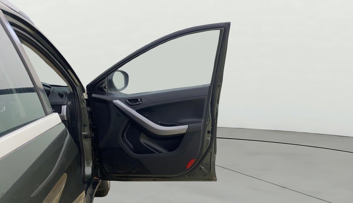 2022 Tata NEXON XMA SUNROOF PETROL, Petrol, Automatic, 50,596 km, RHS Front Door