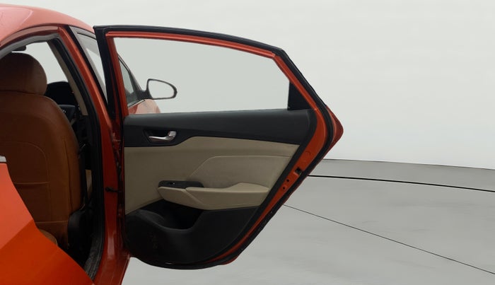 2017 Hyundai Verna 1.6 CRDI SX + AT, Diesel, Automatic, 84,837 km, RHS Rear Door