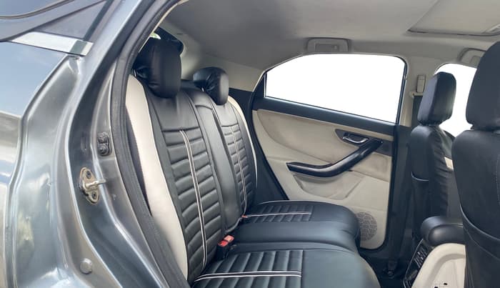 2021 Tata NEXON XZ PLUS PETROL SUNROOF, Petrol, Manual, 1,39,803 km, Right Side Rear Door Cabin