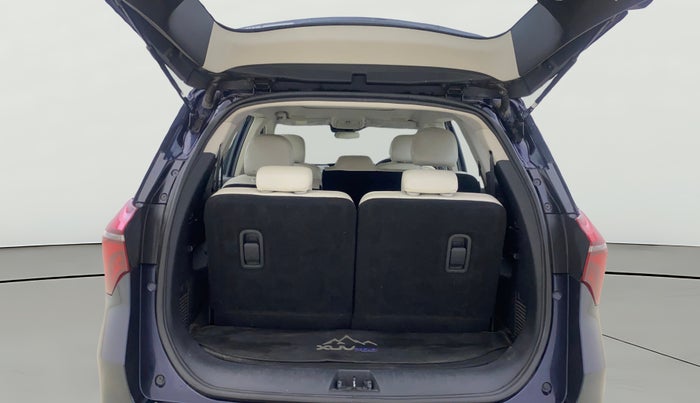 2022 Mahindra XUV700 AX 7 LUXURY P AT 7 STR, Petrol, Automatic, 19,475 km, Boot Open Zoomed View