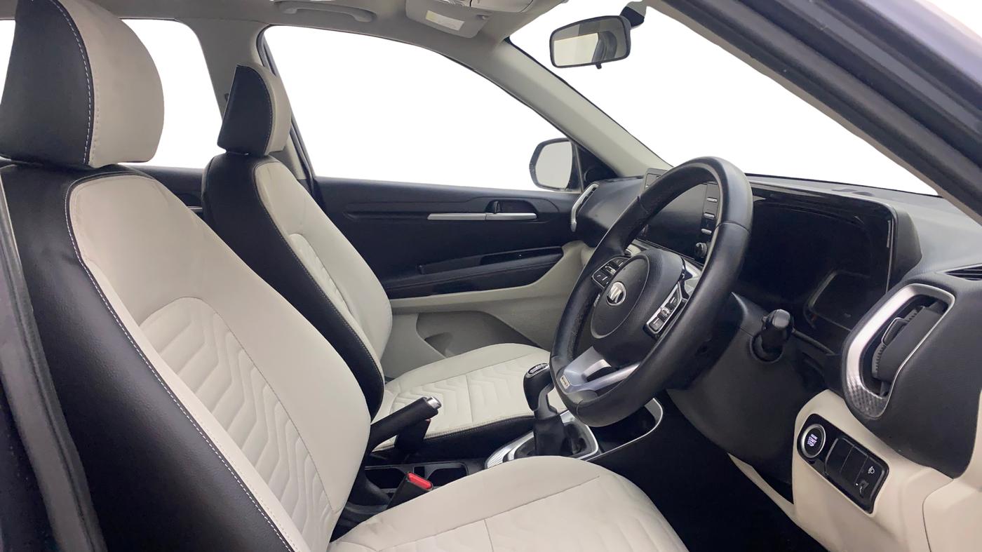 2020 KIA SONET HTX 1.0 IMT, Petrol, Manual, 14,463 km, Right Side Front Door Cabin