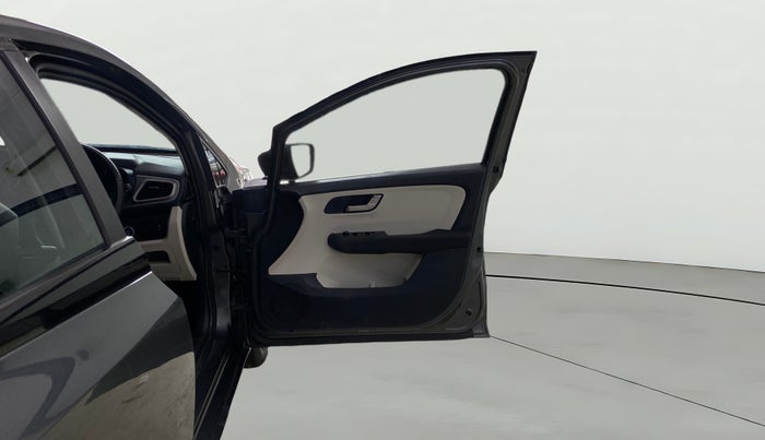 2023 Tata ALTROZ XZ CNG, CNG, Manual, 52,836 km, RHS Front Door