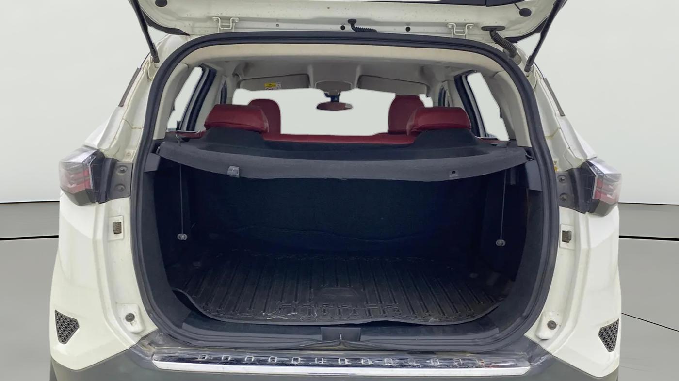 2021 Tata Harrier XMA 2.0L KRYOTEC, Diesel, Automatic, 72,640 km, Boot Open Zoomed View