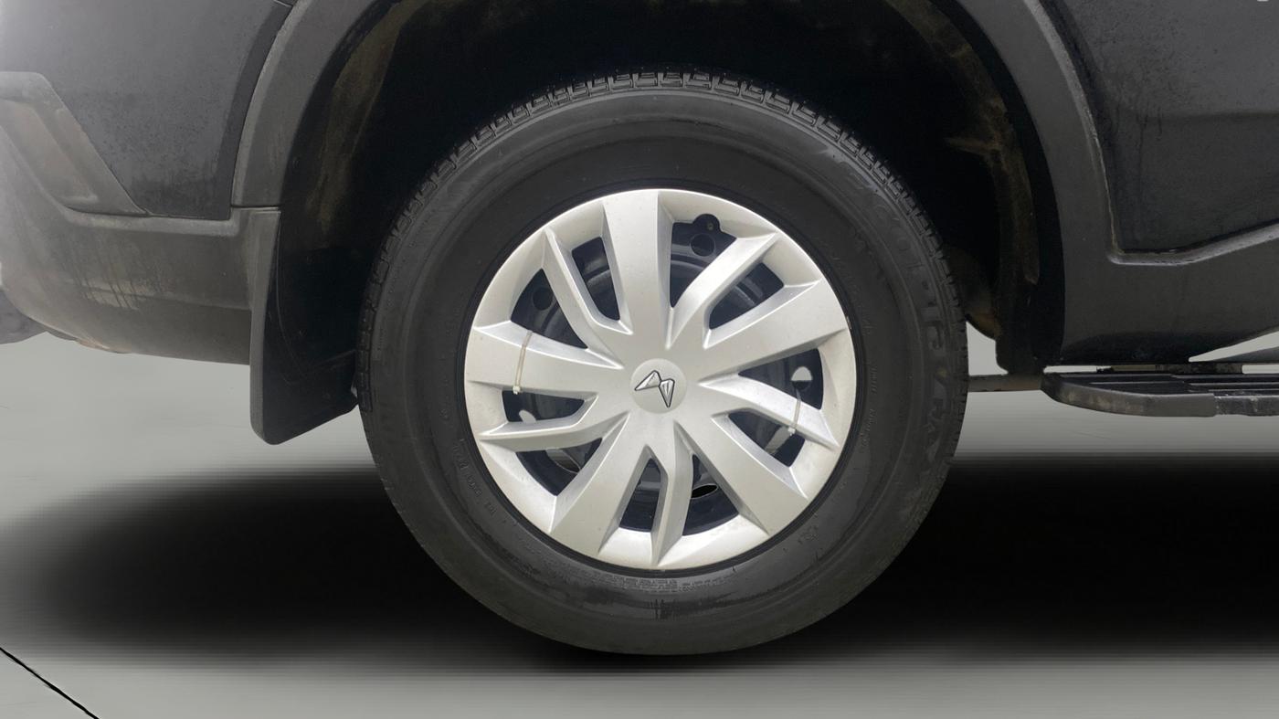 2023 Mahindra SCORPIO-N Z6 DIESEL MT 2WD 7 STR, Diesel, Manual, 75,690 km, Right Rear Wheel