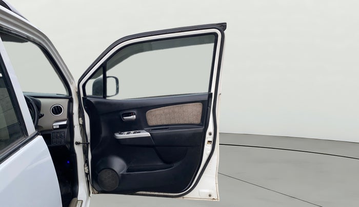 2015 Maruti Wagon R 1.0 VXI, Petrol, Manual, 70,351 km, RHS Front Door