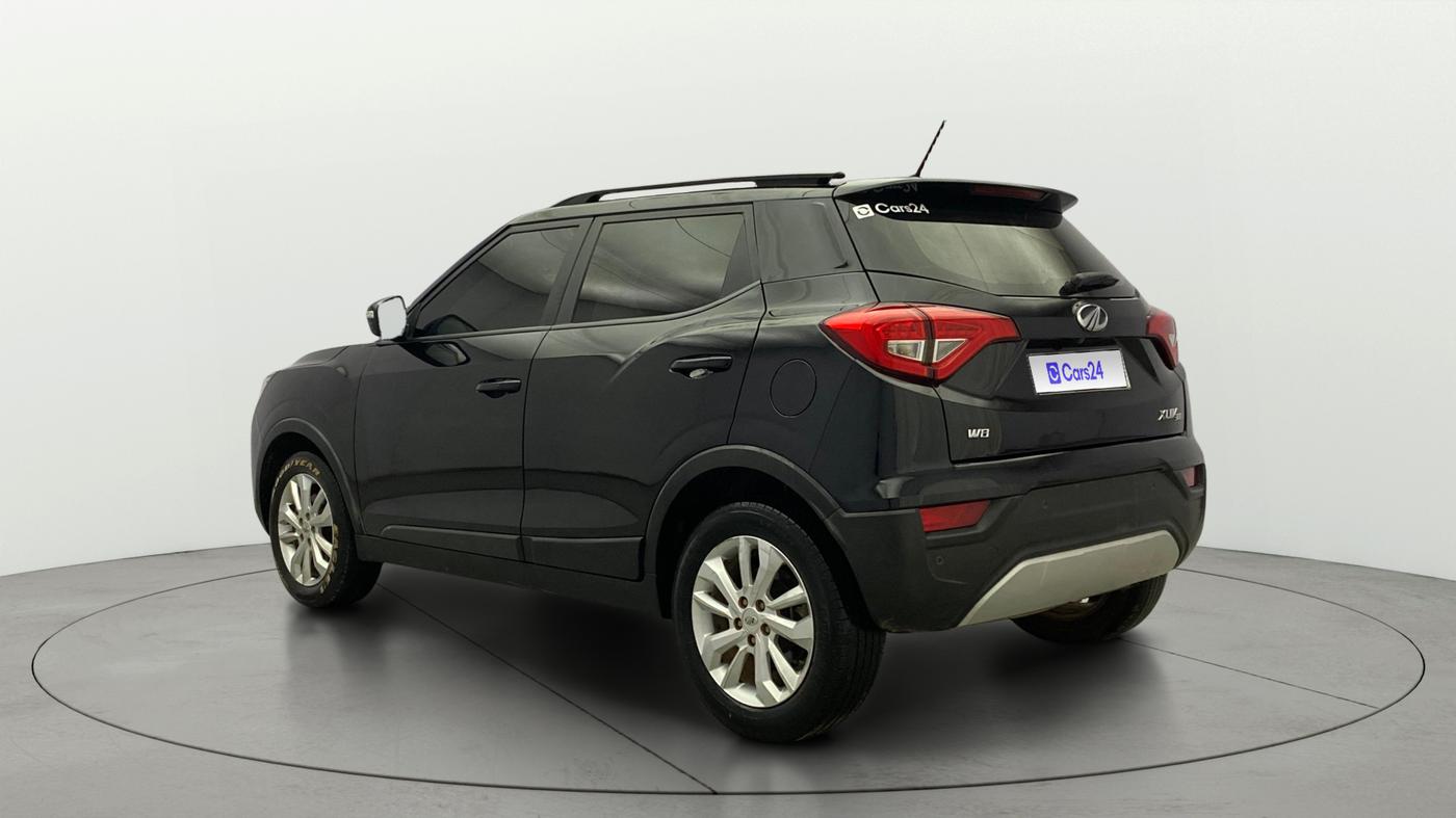 2020 Mahindra XUV300 W8 1.5 DIESEL, Diesel, Manual, 1,18,911 km, Left Back Diagonal