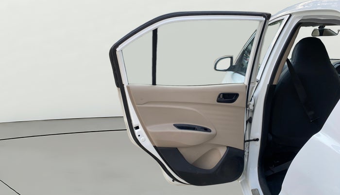 2020 Hyundai NEW SANTRO MAGNA, Petrol, Manual, 1,04,974 km, LHS Rear Door