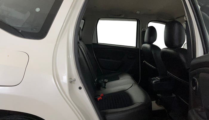 2021 Renault Duster RXS 1.5 PETROL MT, Petrol, Manual, 52,200 km, Right Side Rear Door Cabin