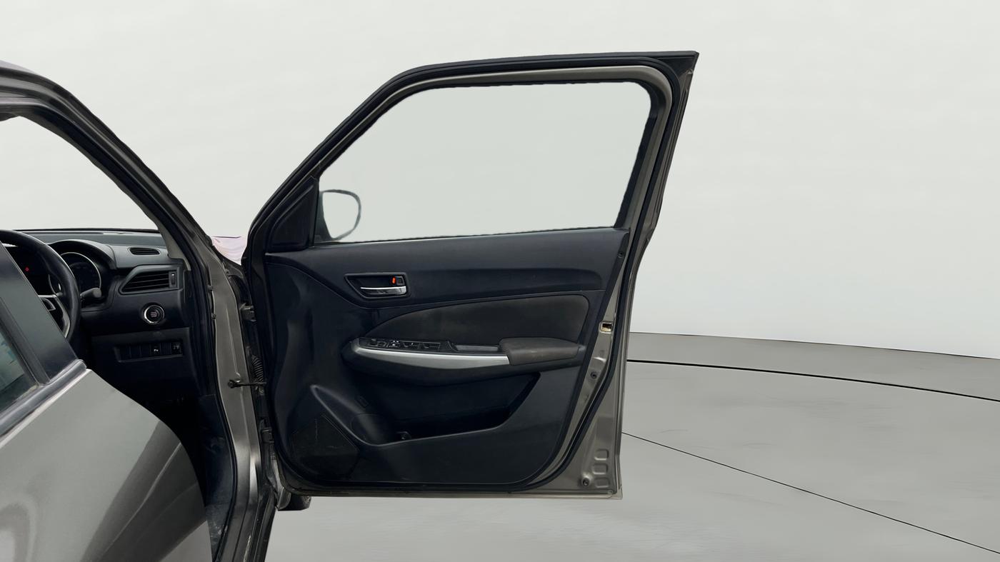 2018 Maruti Swift ZDI AMT, Diesel, Automatic, 1,48,713 km, RHS Front Door