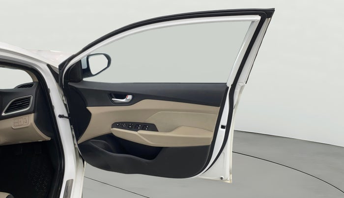 2019 Hyundai Verna 1.6 VTVT SX, Petrol, Manual, 30,582 km, RHS Front Door