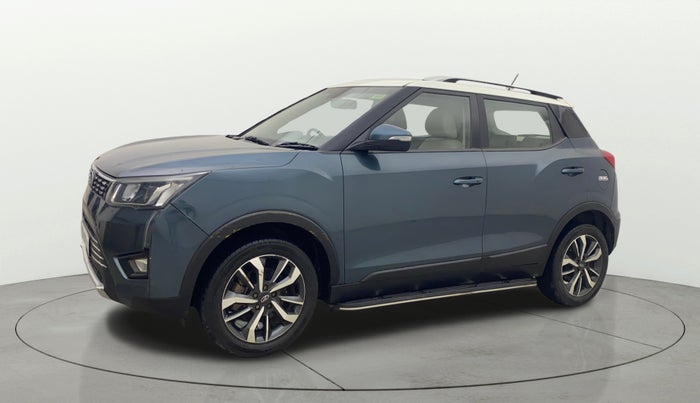 2019 Mahindra XUV300 W8 (O) 1.5 DIESEL, Diesel, Manual, 46,536 km, Left Front Diagonal