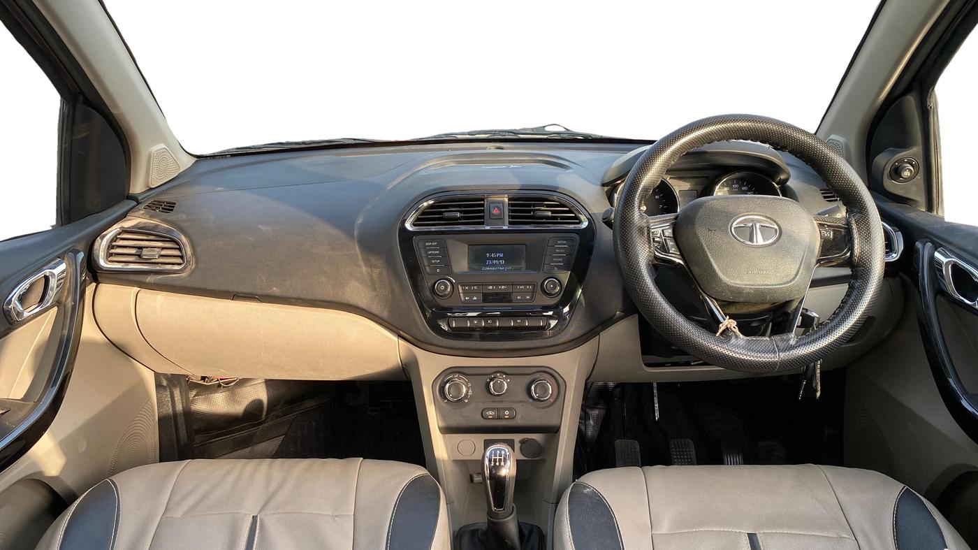2018 Tata Tiago XZ PETROL, Petrol, Manual, 27,226 km, Dashboard