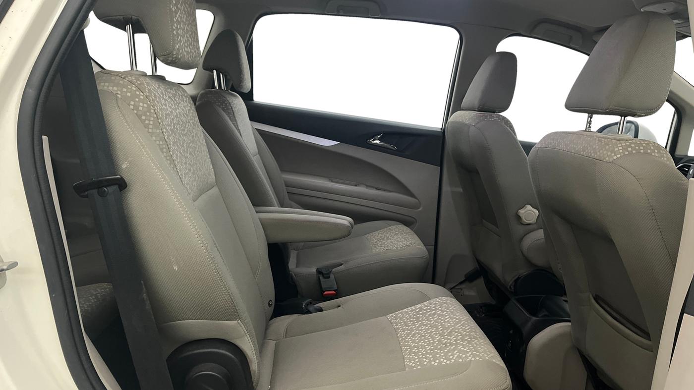 2021 Mahindra MARAZZO M 6 + 7 STR, Diesel, Manual, 79,760 km, Right Side Rear Door Cabin