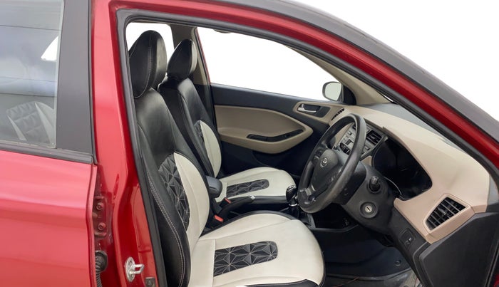 2016 Hyundai Elite i20 SPORTZ 1.4 CRDI, Diesel, Manual, 73,206 km, Right Side Front Door Cabin