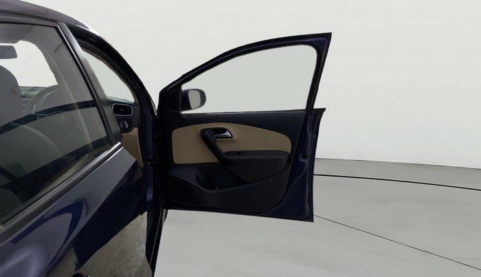 2015 Volkswagen Polo HIGHLINE1.2L, Petrol, Manual, 53,391 km, RHS Front Door