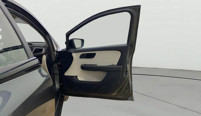 2021 Tata ALTROZ XT PETROL, Petrol, Manual, 43,932 km, RHS Front Door