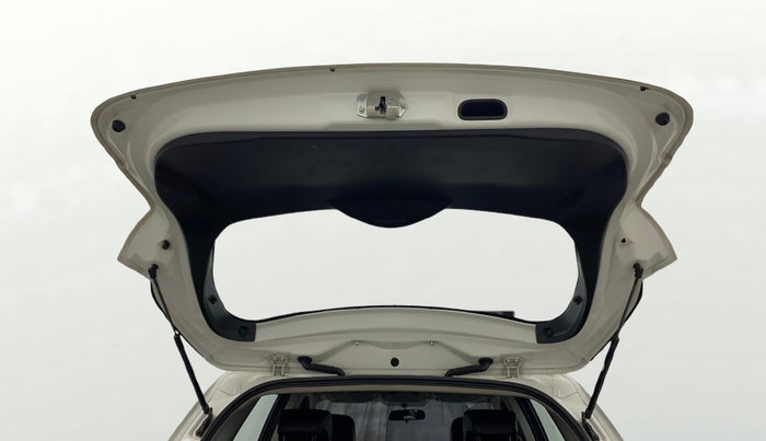 2018 Maruti S Cross ZETA 1.3, Diesel, Manual, 1,13,001 km, Boot Door Open