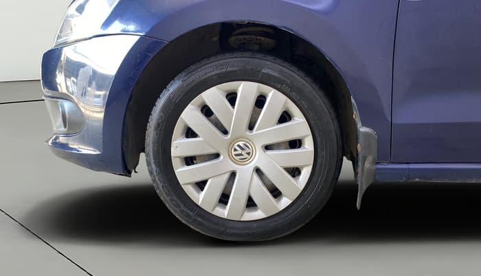 2013 Volkswagen Vento COMFORTLINE 1.6, Petrol, Manual, 76,079 km, Left Front Wheel