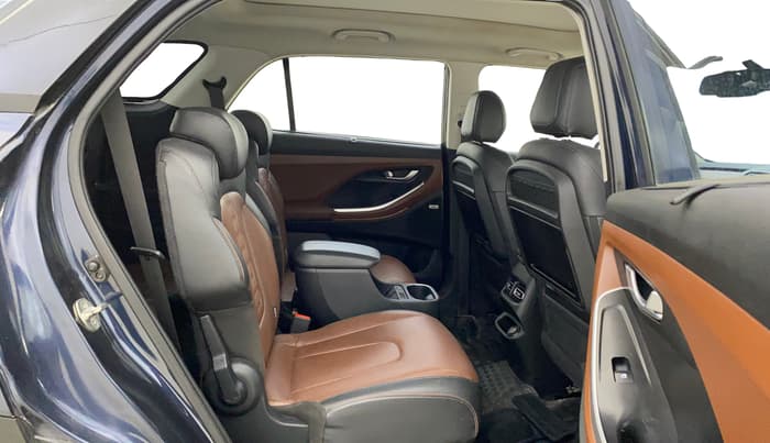 2022 Hyundai ALCAZAR PLATINUM(O) 6STR 1.5 AT, Diesel, Automatic, 78,426 km, Right Side Rear Door Cabin