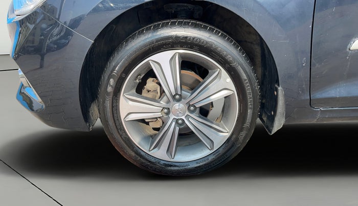 2019 Hyundai Verna 1.6 VTVT SX, Petrol, Manual, 76,303 km, Left Front Wheel