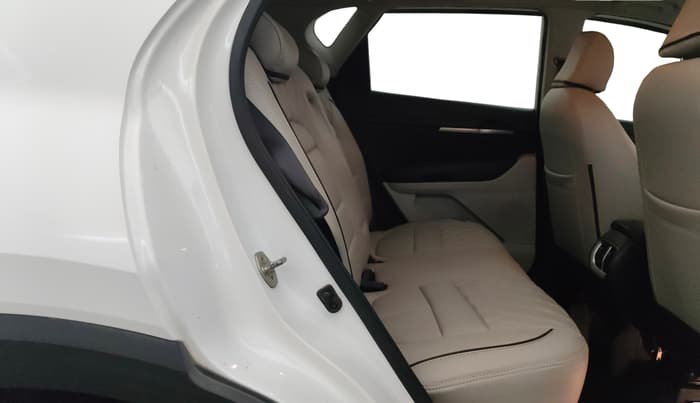 2020 KIA SONET HTX 1.0 IMT, Petrol, Manual, 85,374 km, Right Side Rear Door Cabin