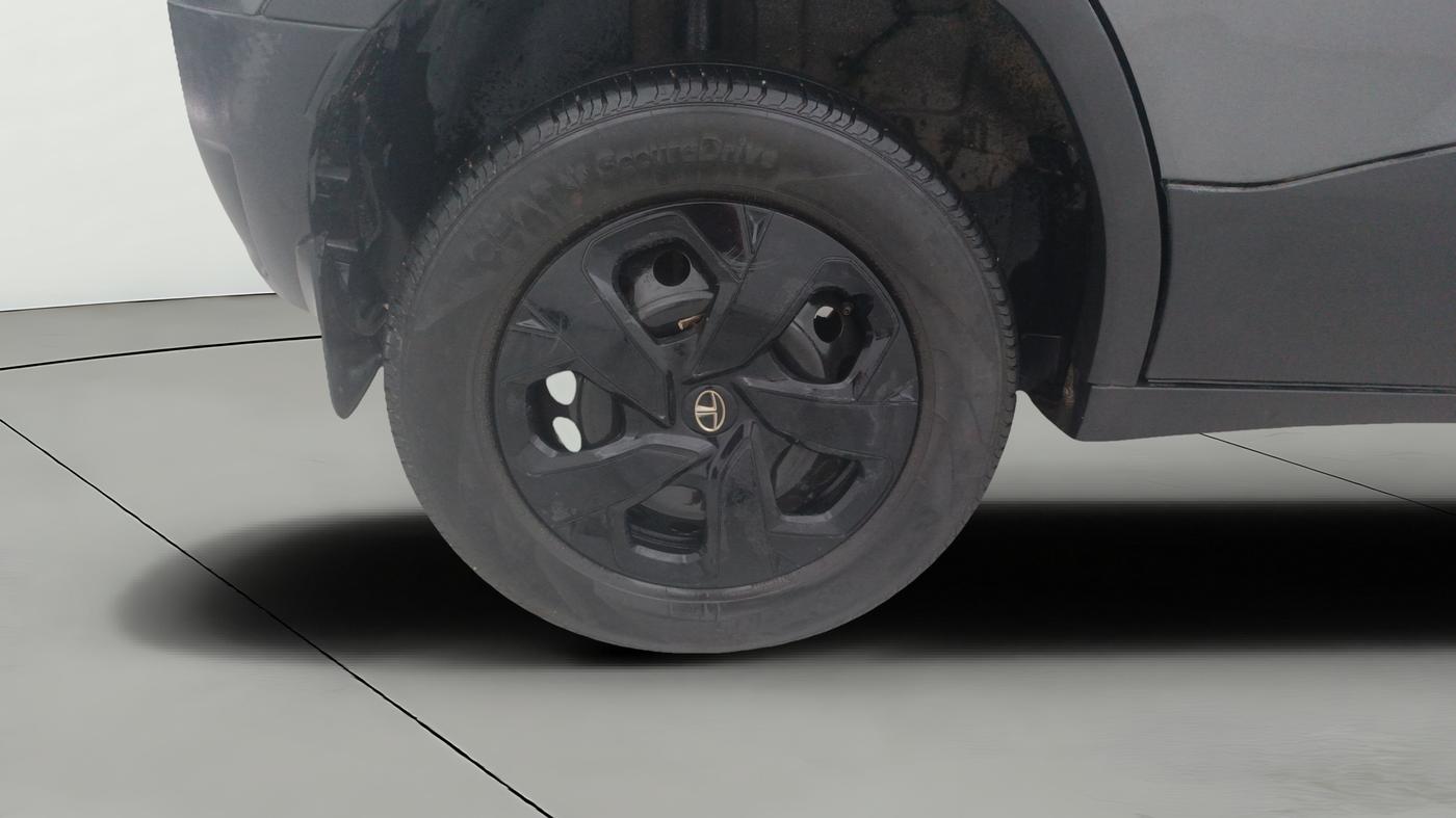 2024 Tata PUNCH PURE MT, Petrol, Manual, 26,139 km, Right Rear Wheel