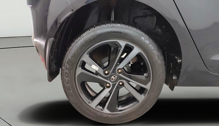 2023 Tata ALTROZ XZA PLUS DARK EDTION, Petrol, Automatic, 20,235 km, Right Rear Wheel