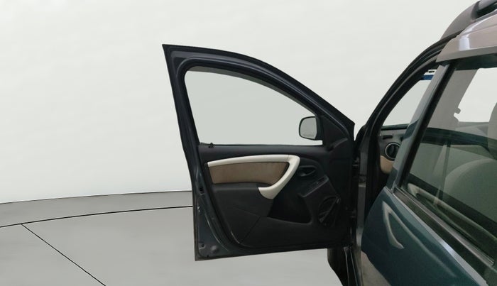 2013 Renault Duster 110 PS RXL DIESEL, Diesel, Manual, 98,252 km, LHS Front Door