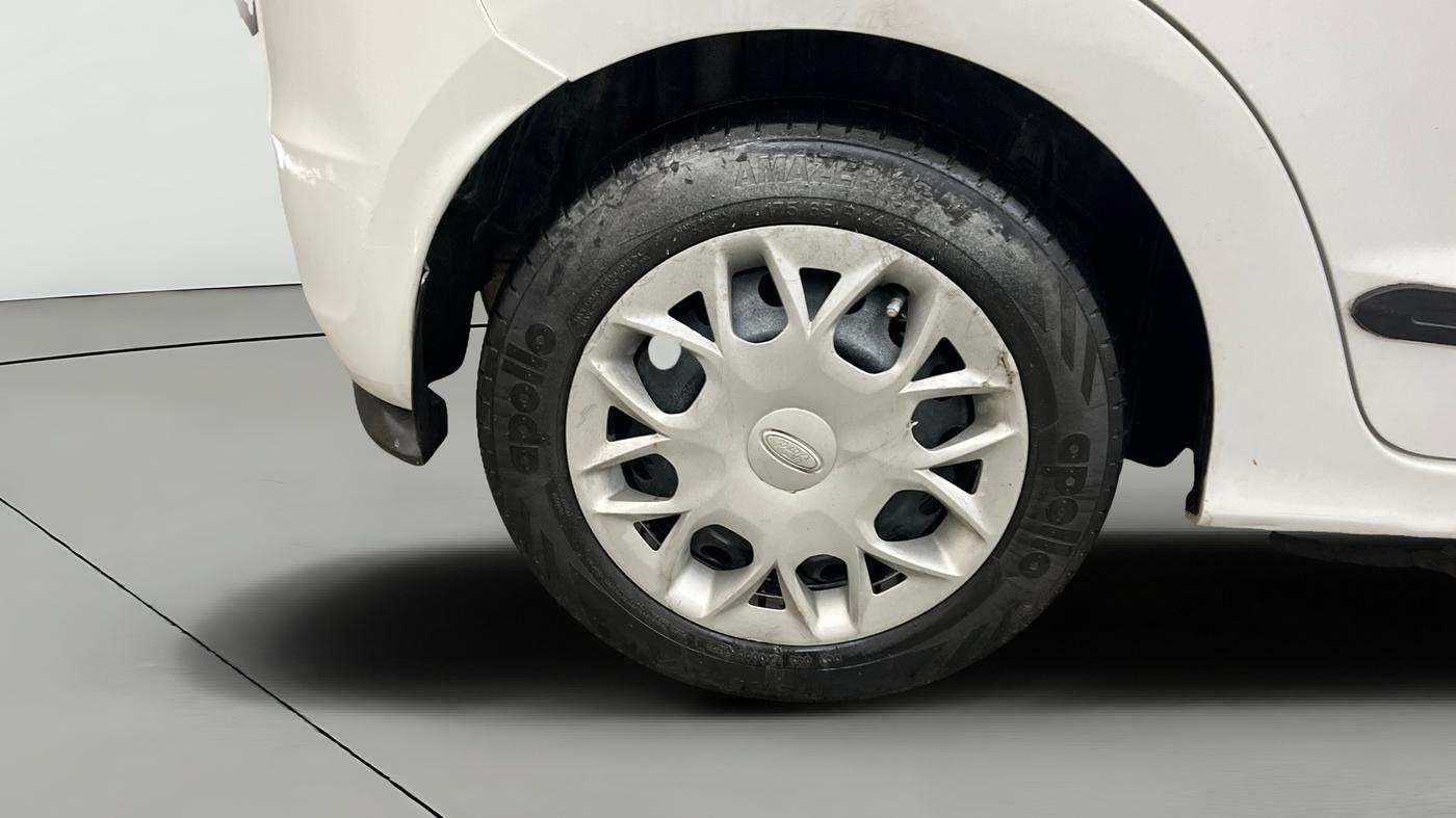 2017 Ford New Figo TREND 1.2 PETROL, CNG, Manual, 87,407 km, Right Rear Wheel