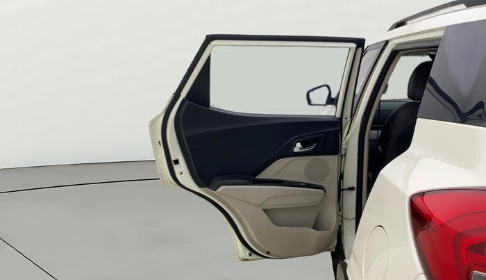 2021 Mahindra XUV300 W8 (O) 1.5 DIESEL, Diesel, Manual, 37,334 km, LHS Rear Door