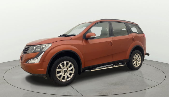2016 Mahindra XUV500 W8, Diesel, Manual, 1,02,915 km, Left Front Diagonal