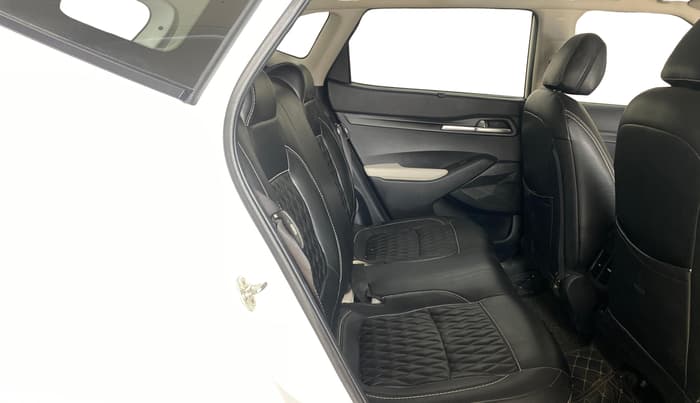 2023 KIA SELTOS HTK PLUS 1.5 IMT, Petrol, Manual, 72,541 km, Right Side Rear Door Cabin