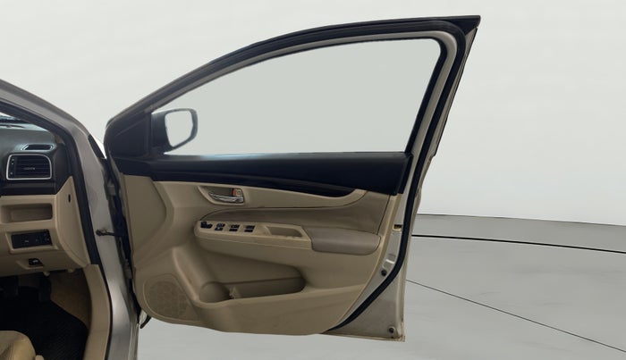 2016 Maruti Ciaz ZXI, Petrol, Manual, 19,342 km, RHS Front Door