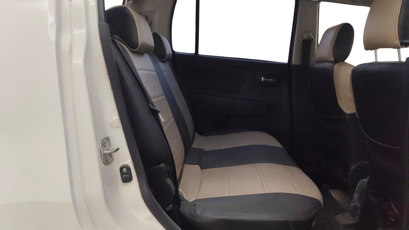 2015 Maruti Wagon R Stingray VXI, Petrol, Manual, 48,334 km, Right Side Rear Door Cabin