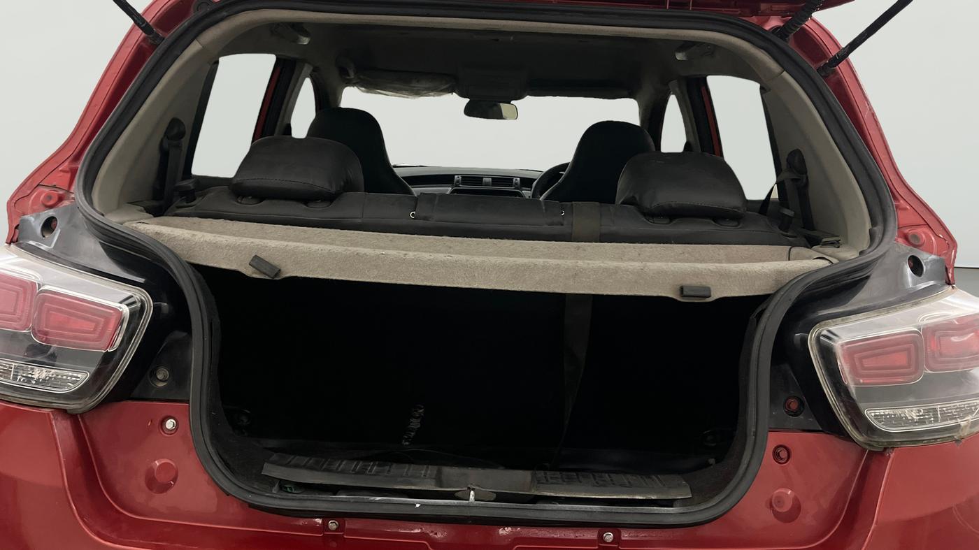 2017 Mahindra KUV 100 NXT K8 P 6 STR, Petrol, Manual, 69,976 km, Boot Open Zoomed View