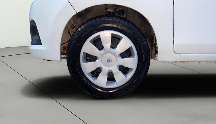 2016 Maruti Alto K10 VXI, Petrol, Manual, 1,44,354 km, Left Front Wheel