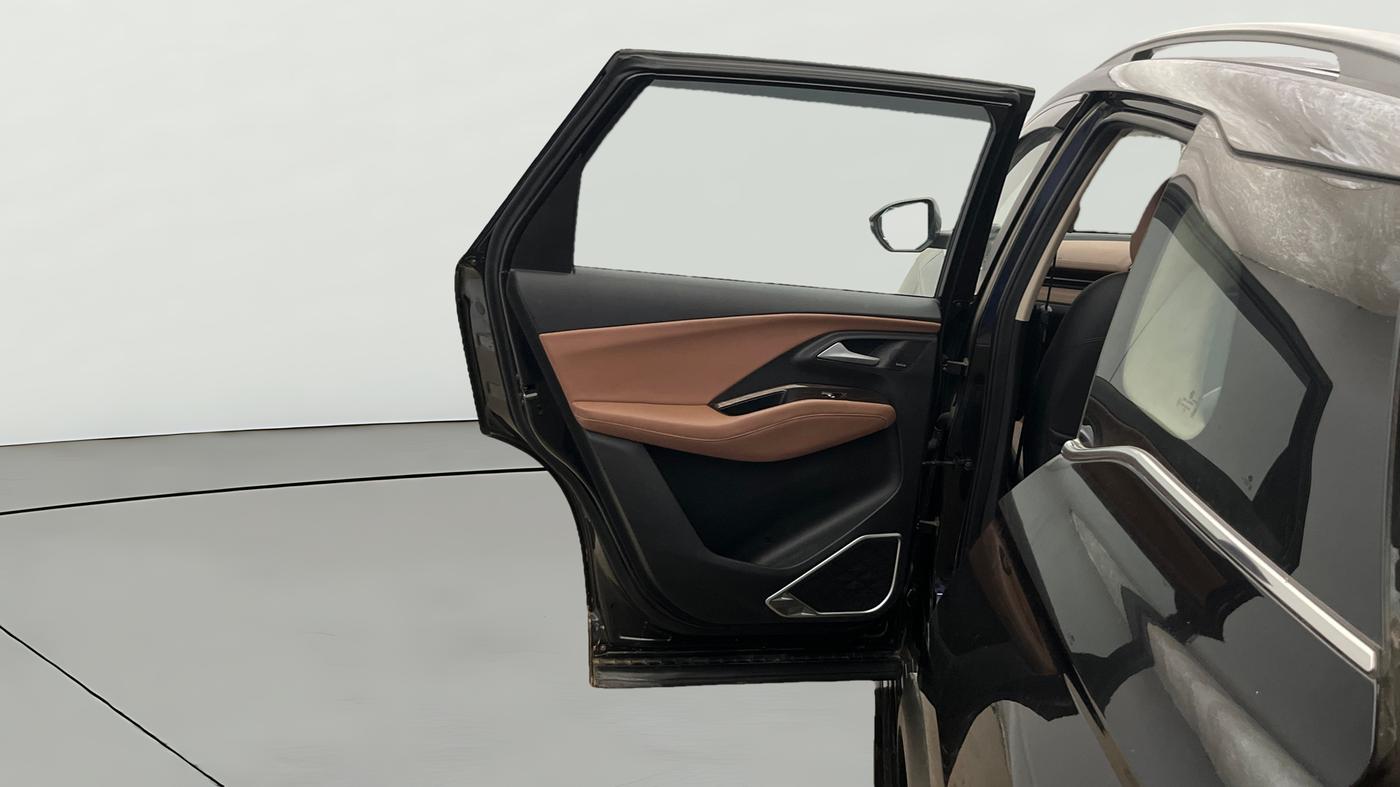 2024 MG HECTOR PLUS SHARP PRO 1.5 PETROL TURBO CVT 6 STR, Petrol, Automatic, 17,292 km, LHS Rear Door