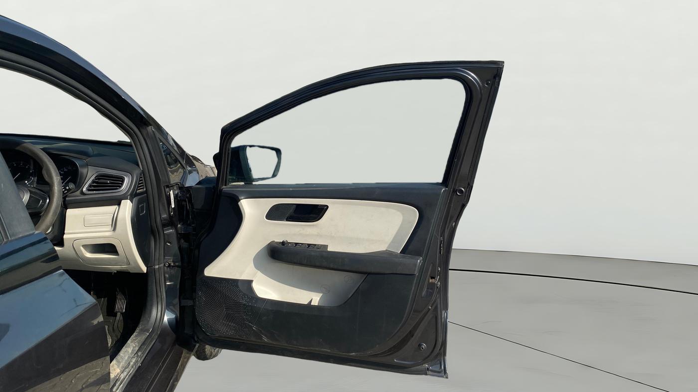 2021 Tata ALTROZ XM PLUS PETROL, Petrol, Manual, 32,322 km, RHS Front Door