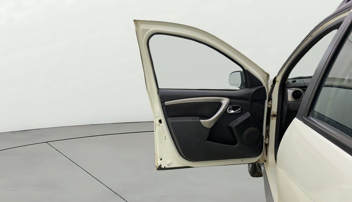 2021 Renault Duster RXZ 1.3 TURBO PETROL CVT, Petrol, Automatic, 57,728 km, LHS Front Door