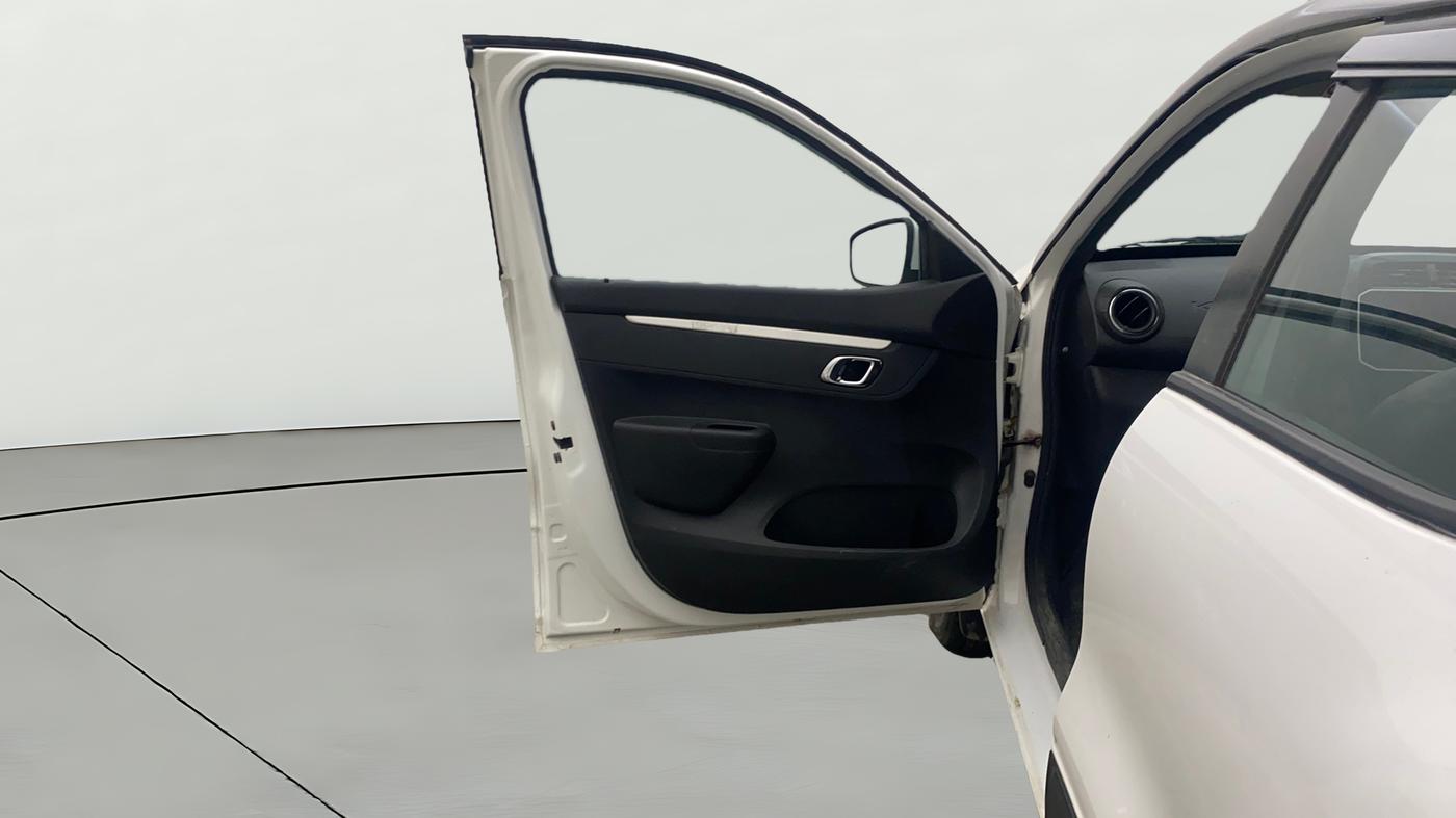 2022 Renault Kwid CLIMBER 1.0 AMT Dual Tone , Petrol, Automatic, 16,685 km, LHS Front Door