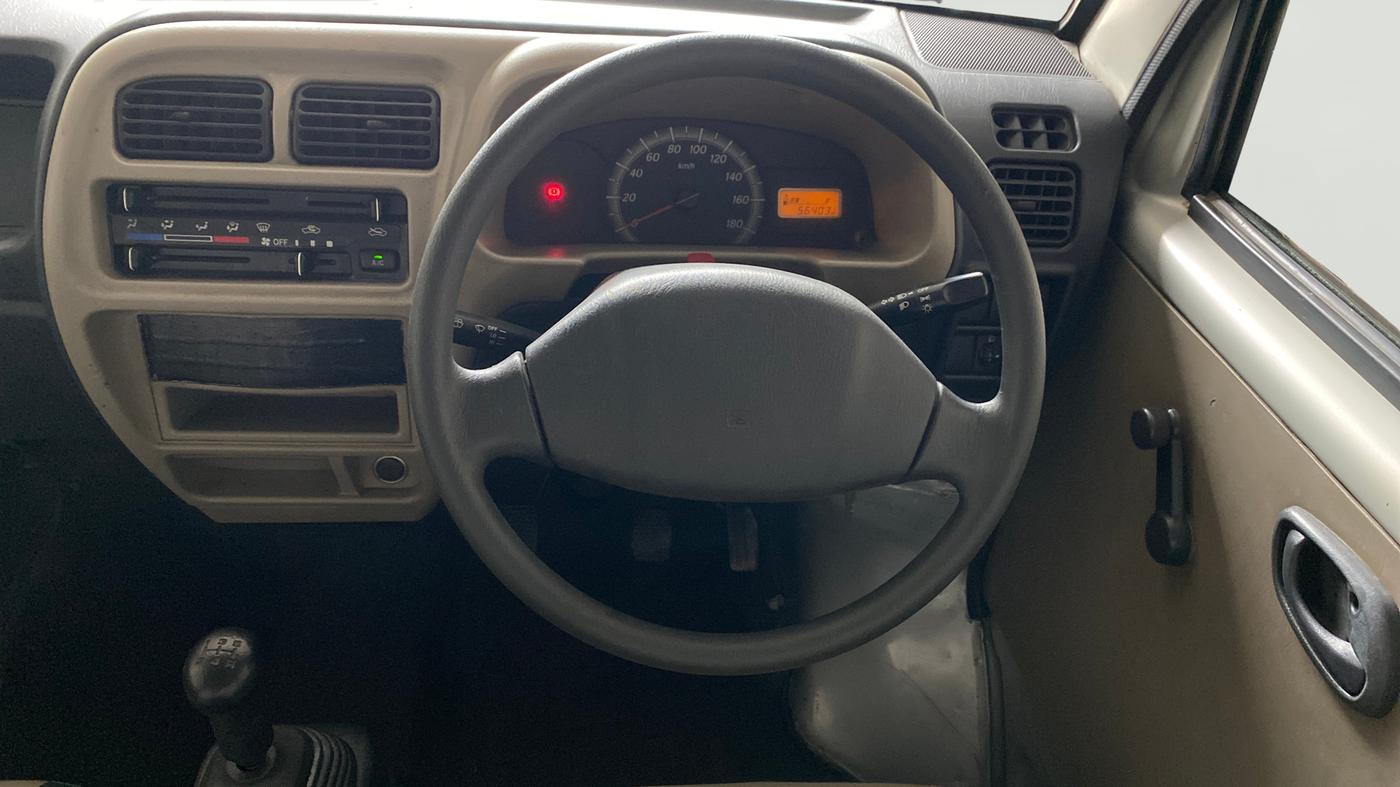 2016 Maruti Eeco 5 STR WITH A/C+HTR, CNG, Manual, 56,388 km, Steering Wheel Close Up