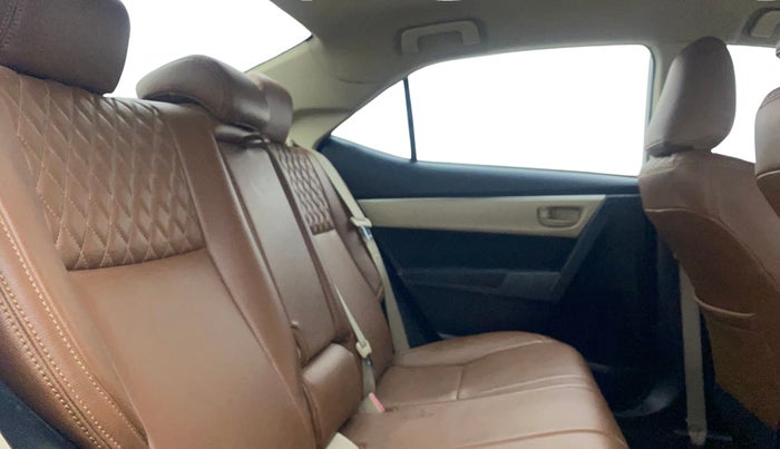 2015 Toyota Corolla Altis JS PETROL, Petrol, Manual, 85,878 km, Right Side Rear Door Cabin