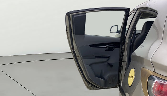 2018 Mahindra KUV 100 NXT K2 P 6 STR, Petrol, Manual, 38,892 km, LHS Rear Door