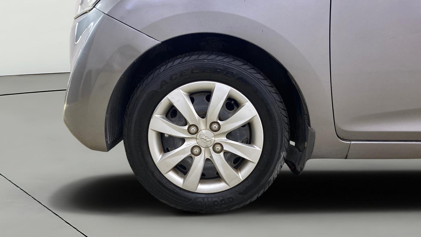2013 Hyundai Eon MAGNA +, Petrol, Manual, 18,774 km, Left Front Wheel